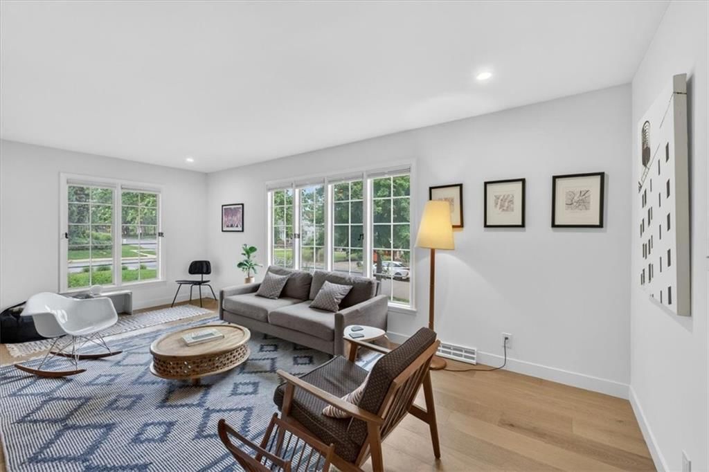 1624 W 50th Street — photo 7