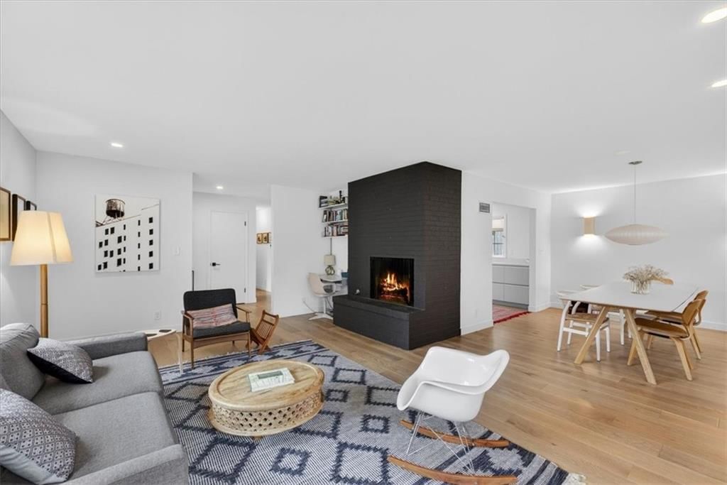 1624 W 50th Street — photo 10
