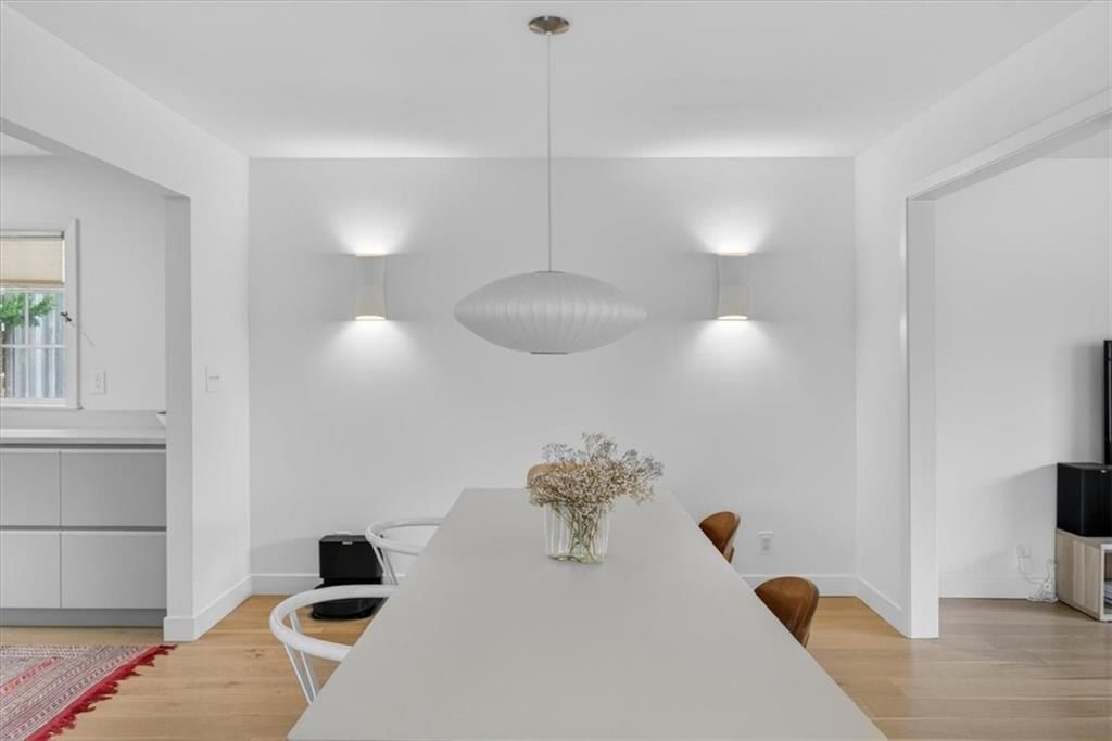 1624 W 50th Street — photo 13
