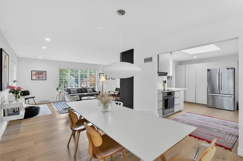 1624 W 50th Street — photo 15