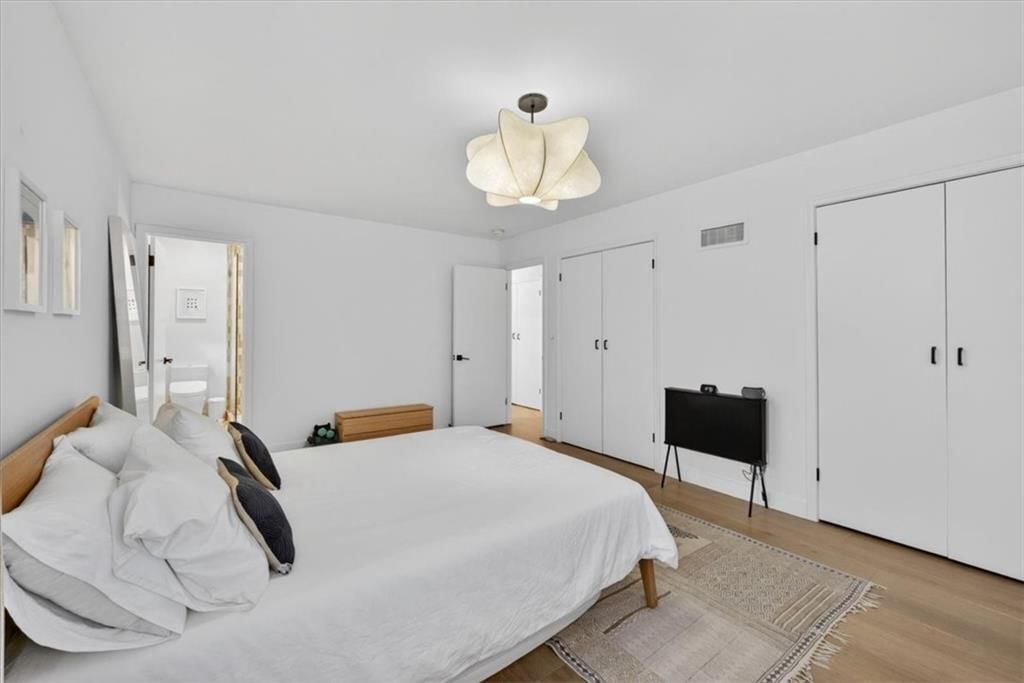 1624 W 50th Street — photo 30