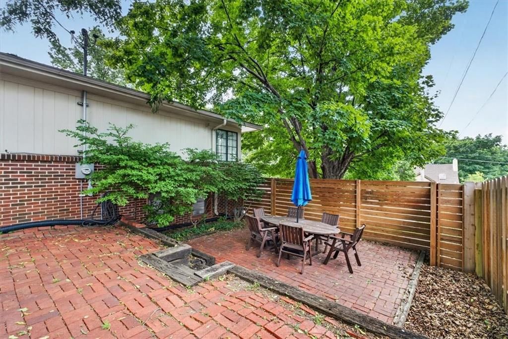 1624 W 50th Street — photo 37