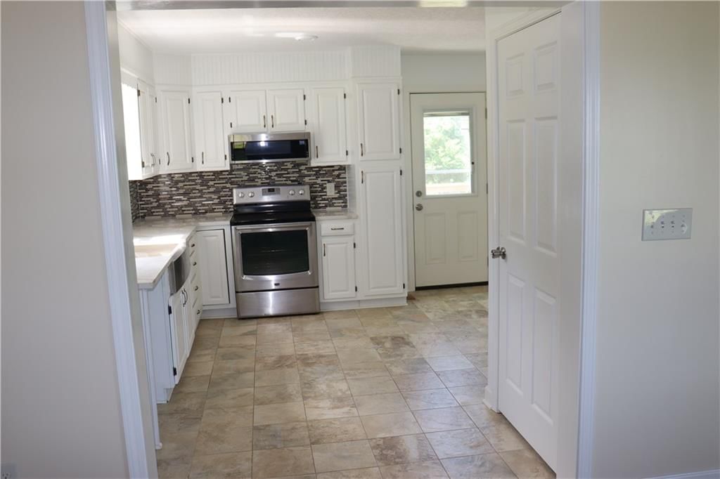 17568 Kansas Avenue — photo 5