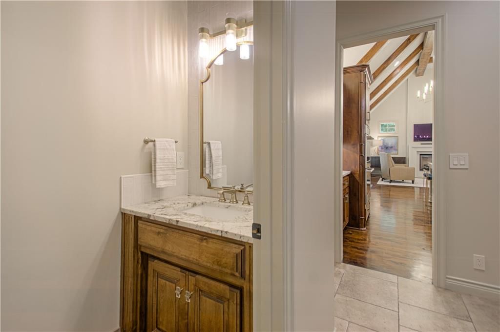 15925 King Street — photo 26