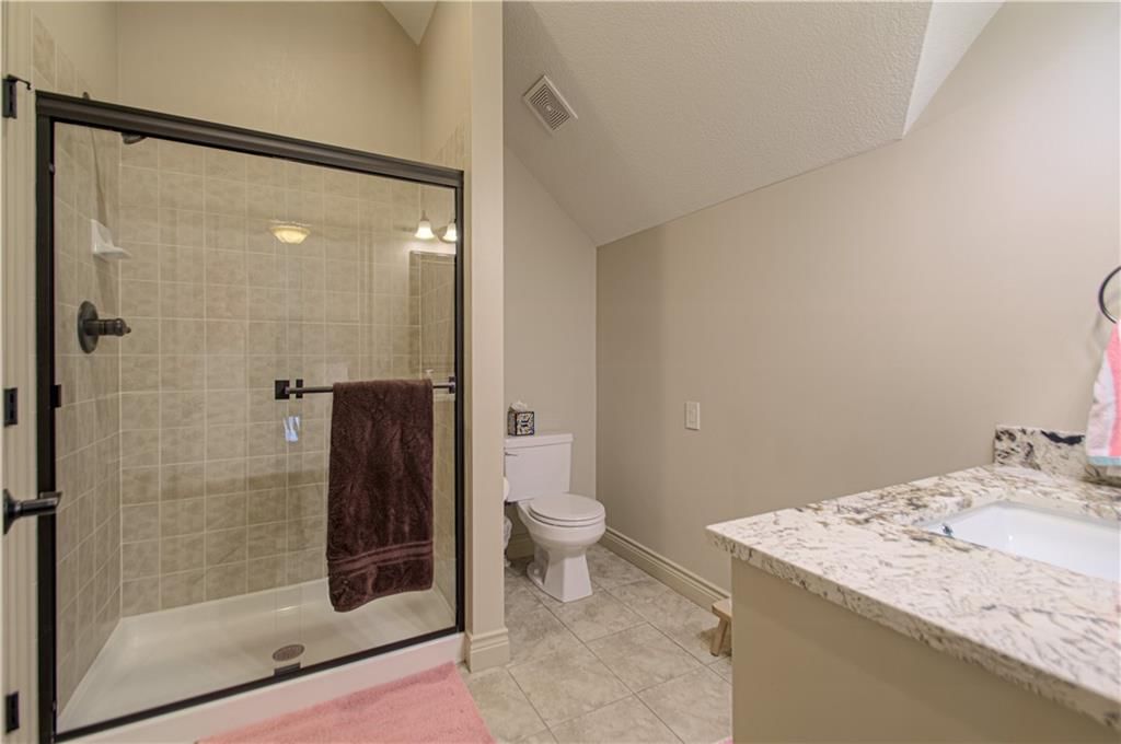 15925 King Street — photo 42