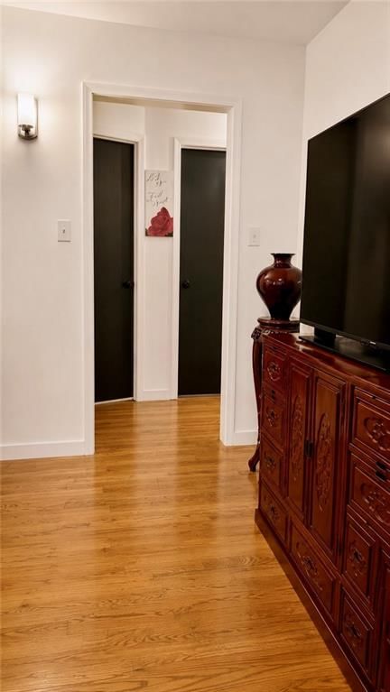 761 Grace Avenue — photo 10