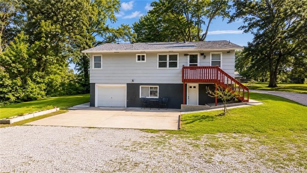 761 Grace Avenue — photo 27