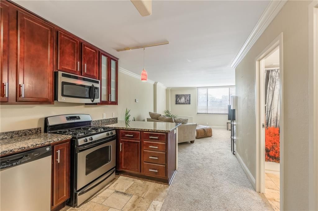 700 E 8TH #4S Street — photo 4