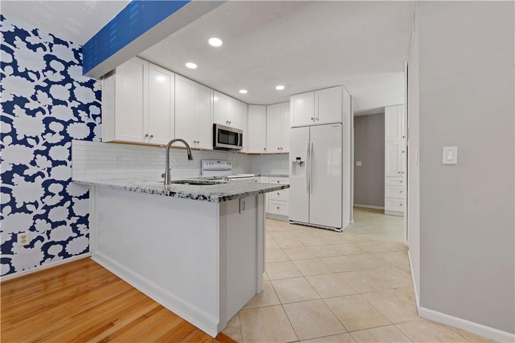 5852 Park Circle — photo 14