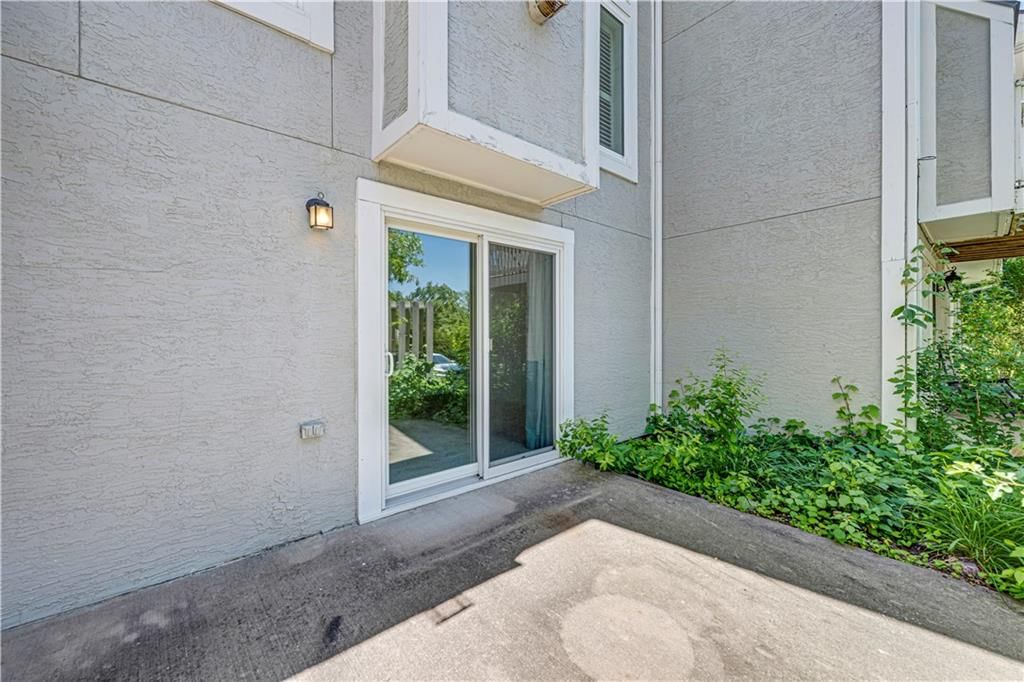 5852 Park Circle — photo 36