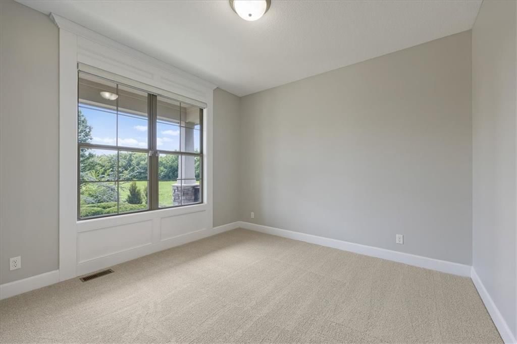9106 W 165th Terrace — photo 4