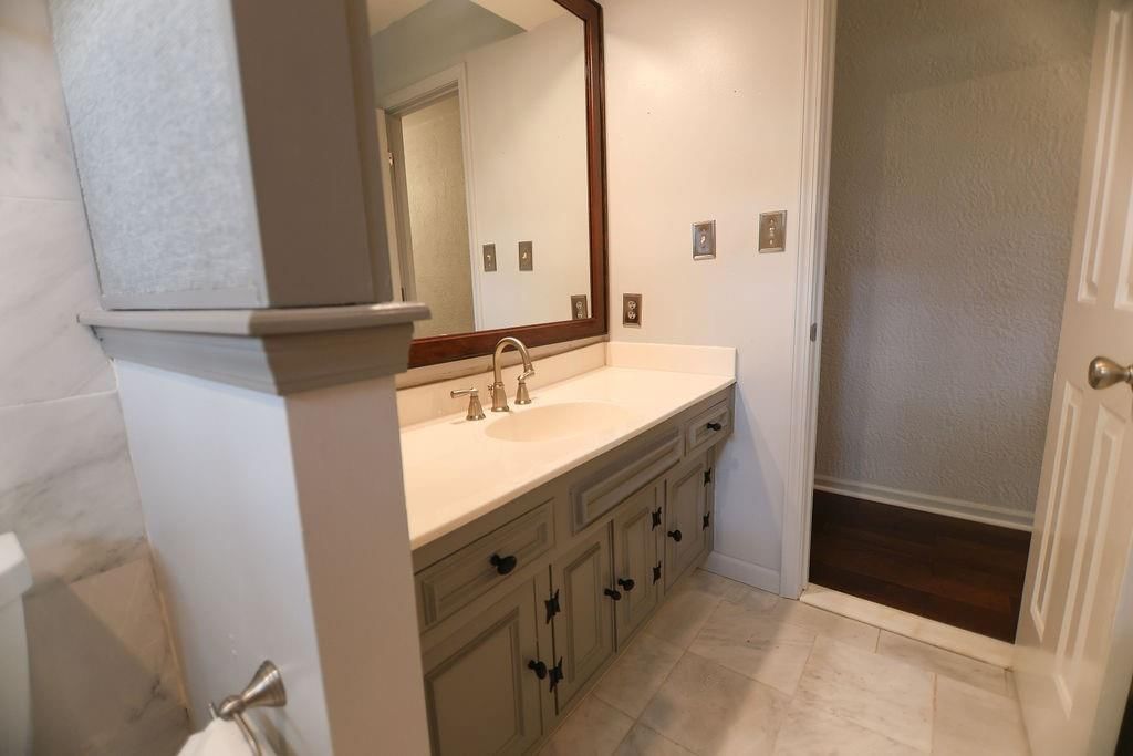 14319 W 80th Street — photo 37