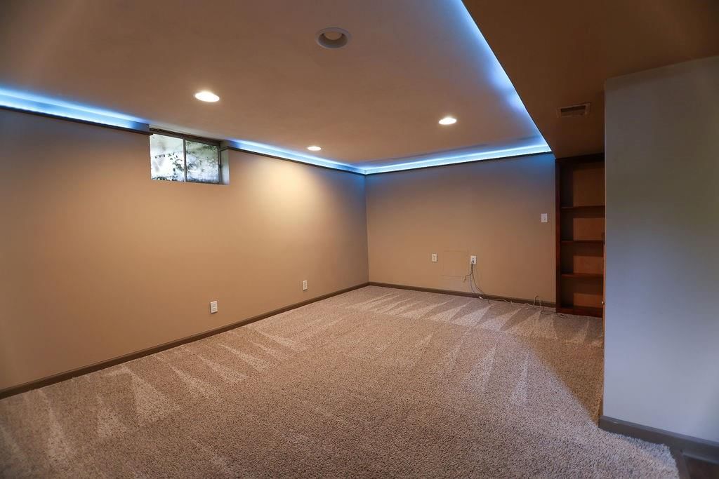 14319 W 80th Street — photo 46