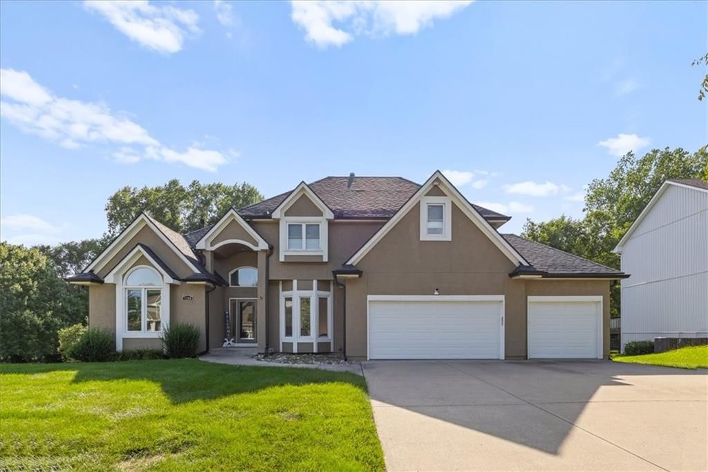 1308 SW Surrey Trace — photo 1