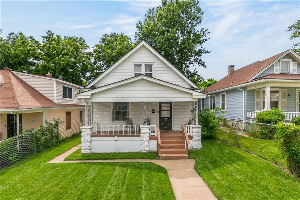 2734 Bales Avenue — photo 1