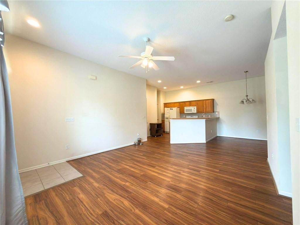 18437 W 156th Terrace — photo 3