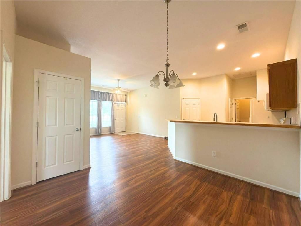 18437 W 156th Terrace — photo 4