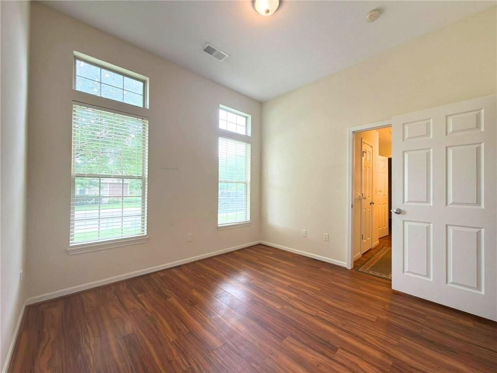 18437 W 156th Terrace — photo 9