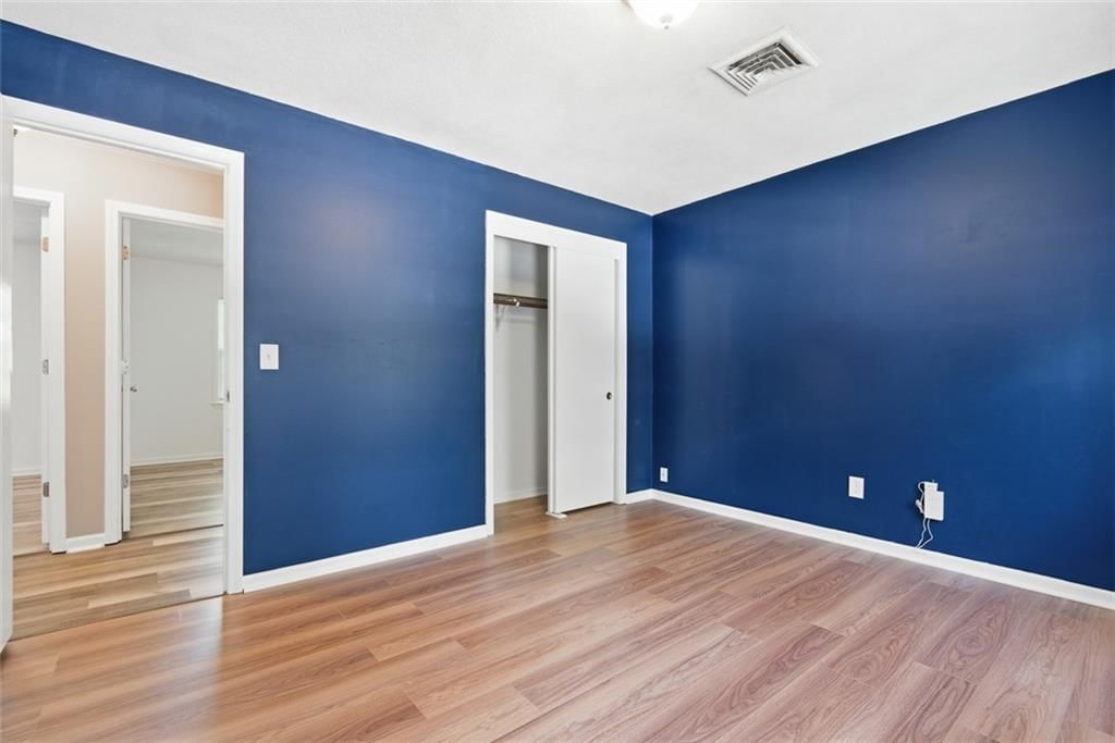 10411 W 52nd Terrace — photo 32