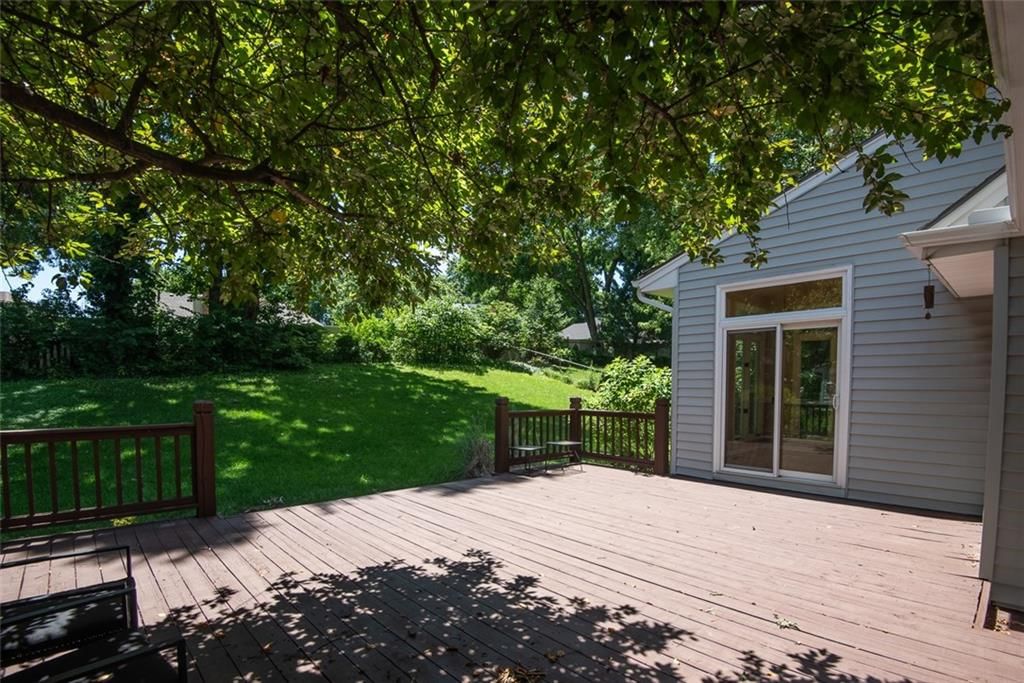 10411 W 52nd Terrace — photo 36