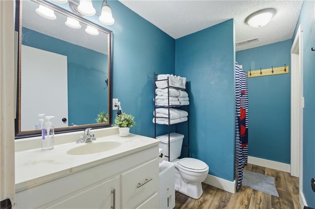 2246 NE State Route H — photo 18