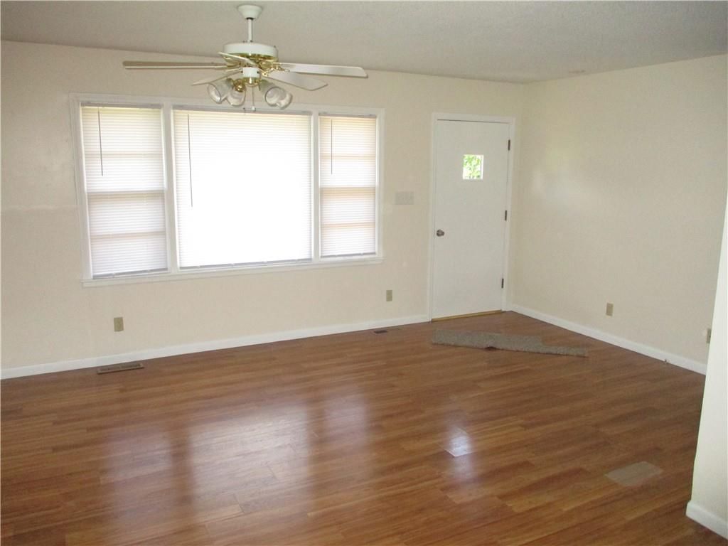 343 E 1st Avenue — photo 7