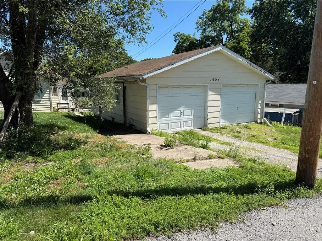 1524 Kansas Avenue — photo 2