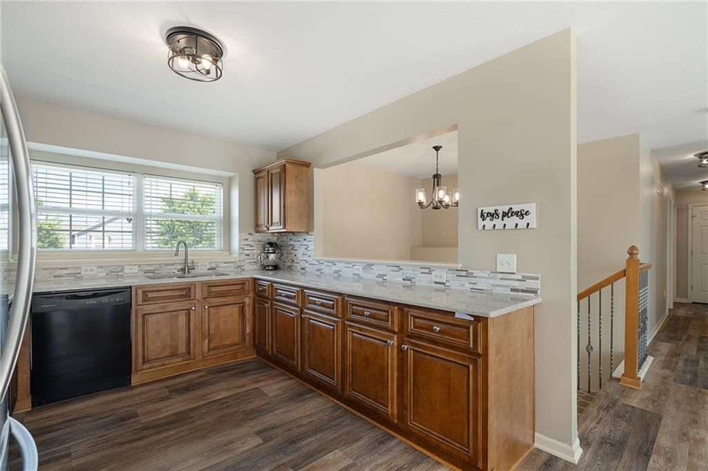 597 S Pine Street — photo 22