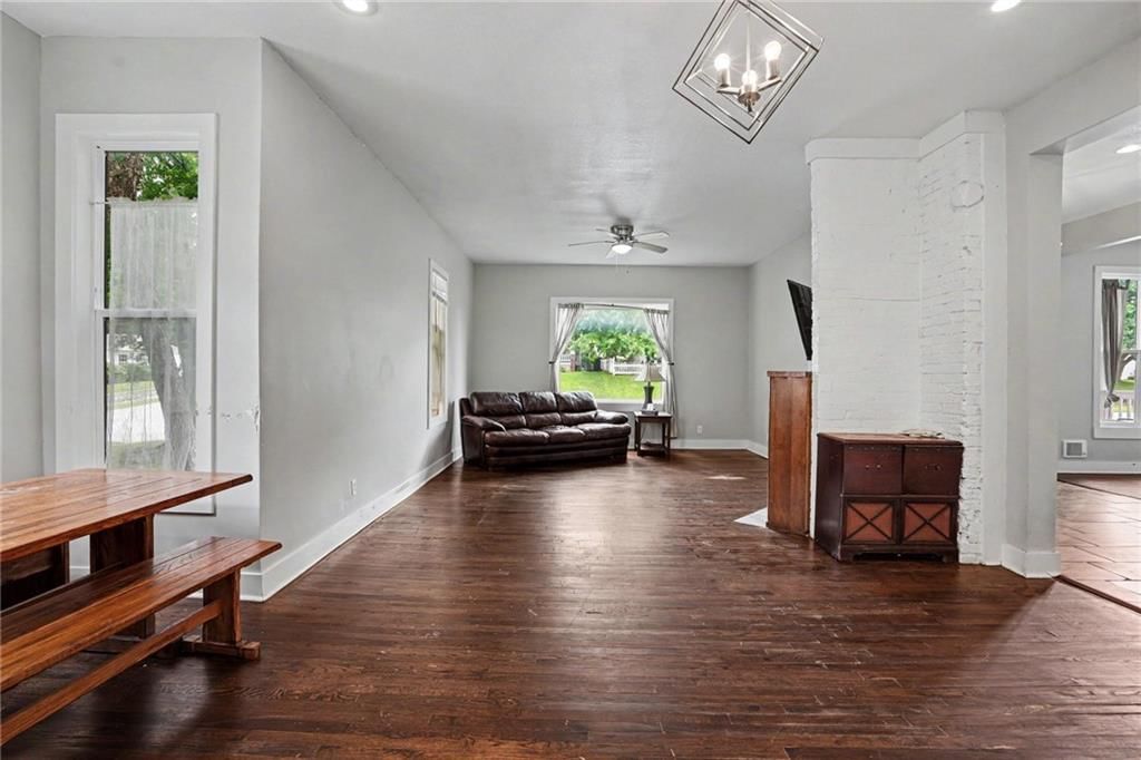1416 Franklin Avenue — photo 9