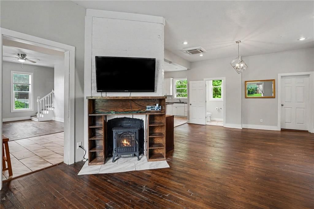 1416 Franklin Avenue — photo 10