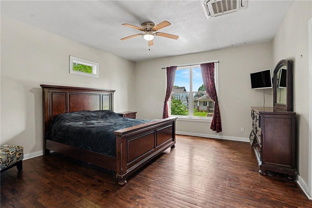 1416 Franklin Avenue — photo 20
