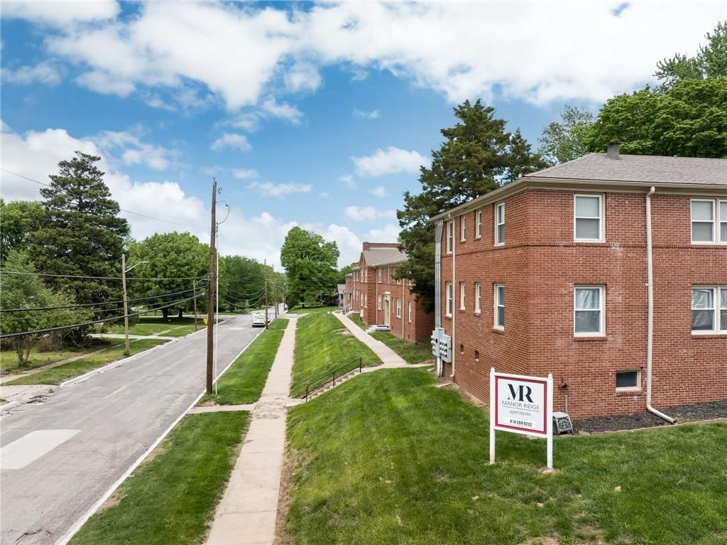 120 W Elizabeth Street — photo 2