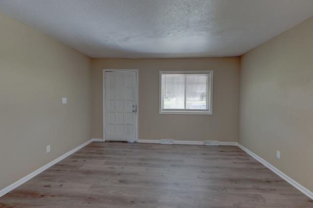 4629 Elmwood Avenue — photo 6