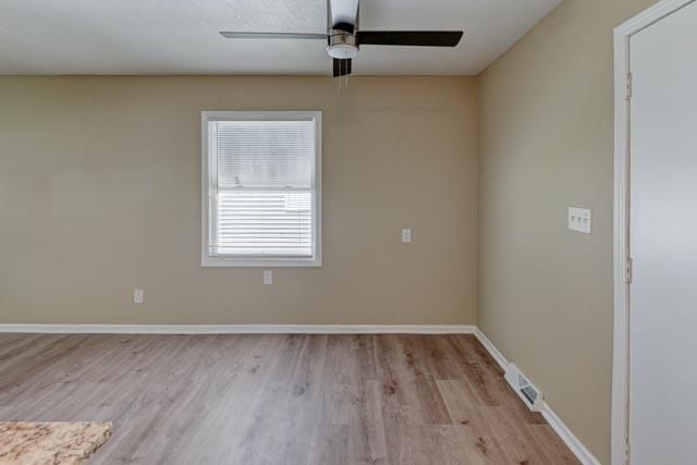 4629 Elmwood Avenue — photo 16
