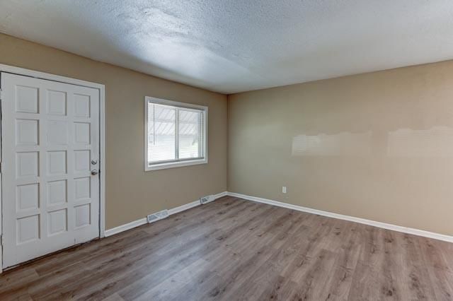 4629 Elmwood Avenue — photo 18