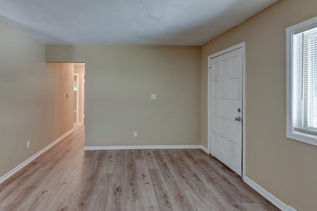 4629 Elmwood Avenue — photo 21