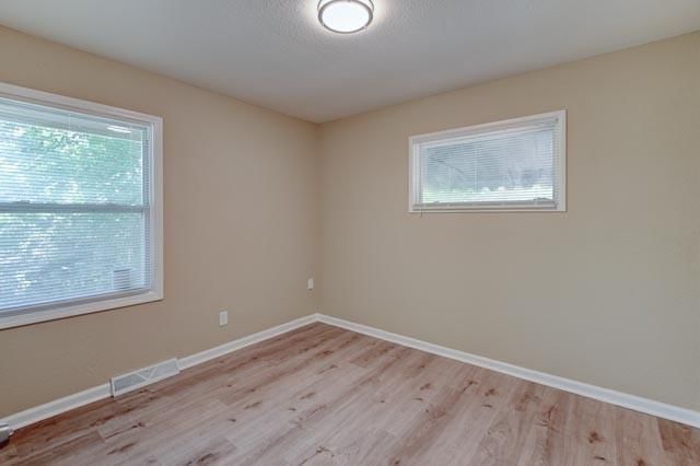 4629 Elmwood Avenue — photo 24