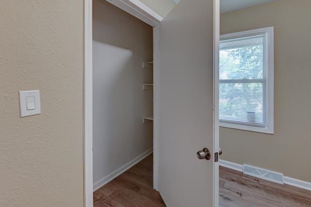 4629 Elmwood Avenue — photo 26