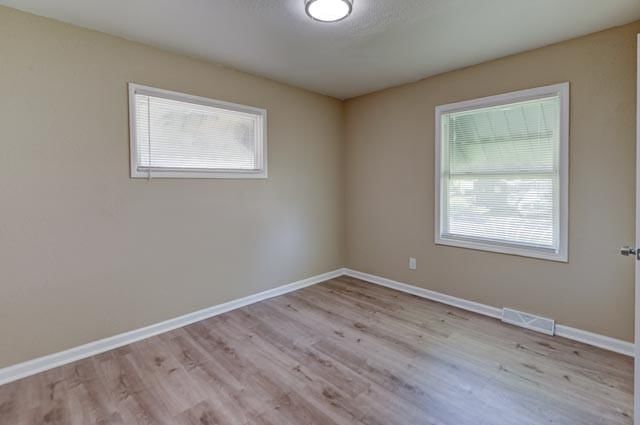 4629 Elmwood Avenue — photo 28
