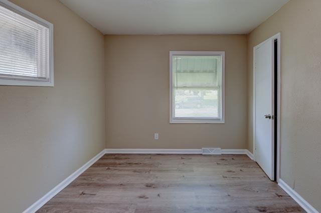 4629 Elmwood Avenue — photo 29