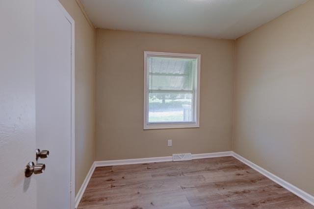4629 Elmwood Avenue — photo 31