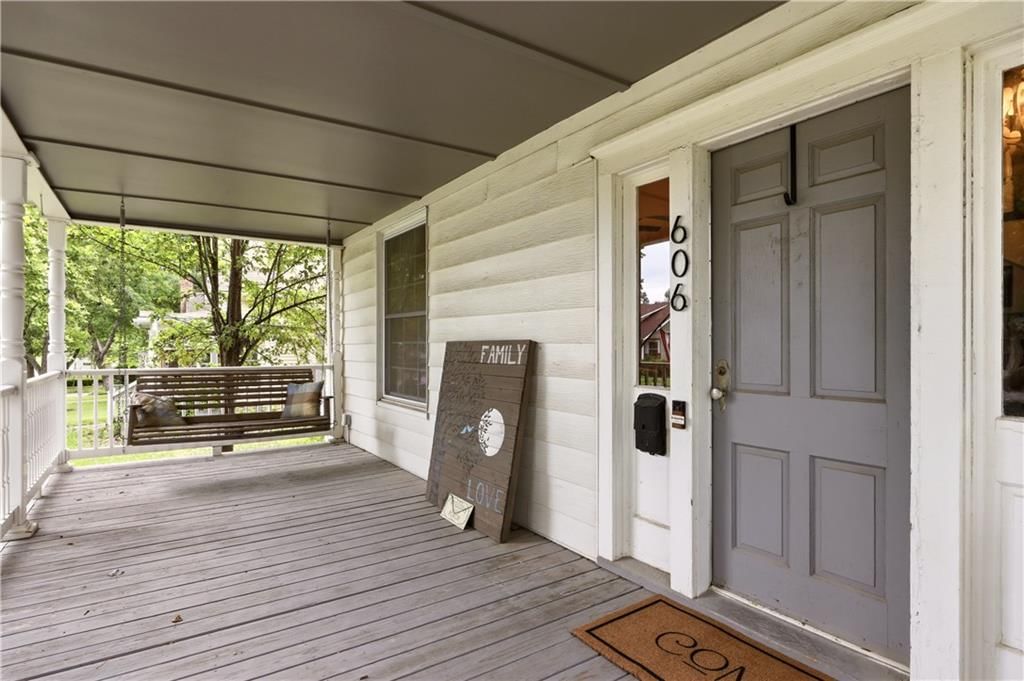 606 E Peoria Street — photo 2