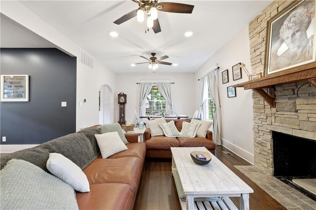 606 E Peoria Street — photo 13