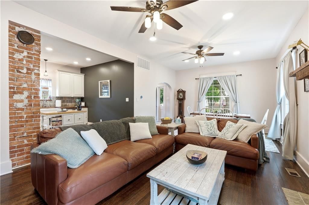 606 E Peoria Street — photo 14