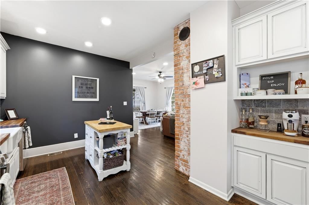 606 E Peoria Street — photo 19