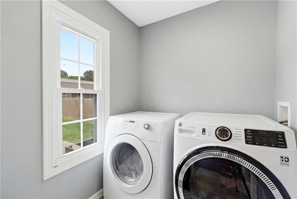 606 E Peoria Street — photo 25