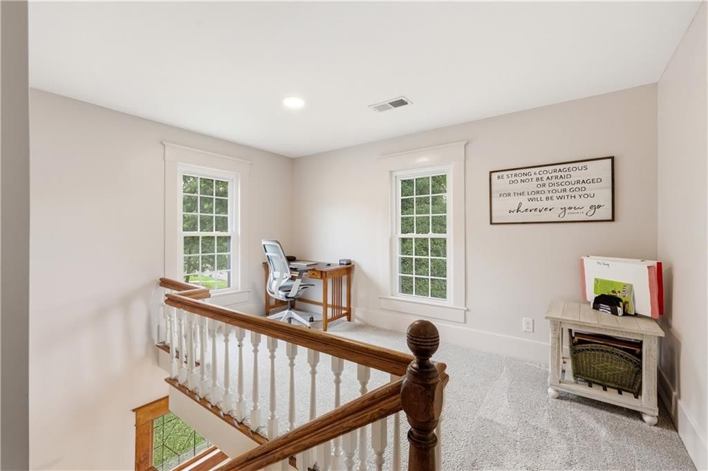606 E Peoria Street — photo 27