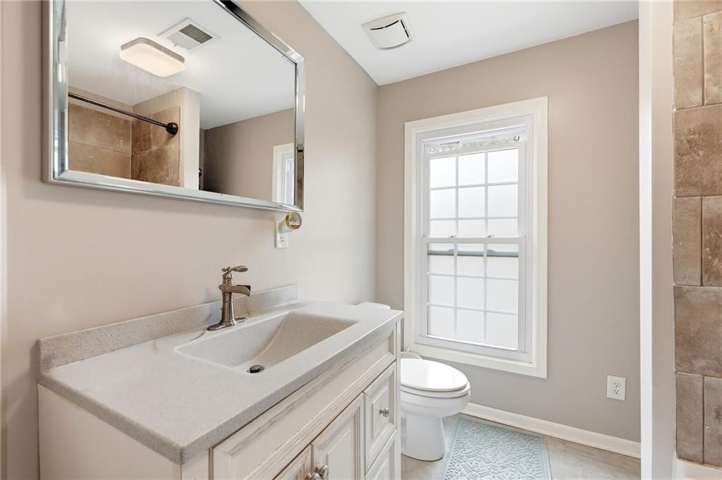 606 E Peoria Street — photo 31