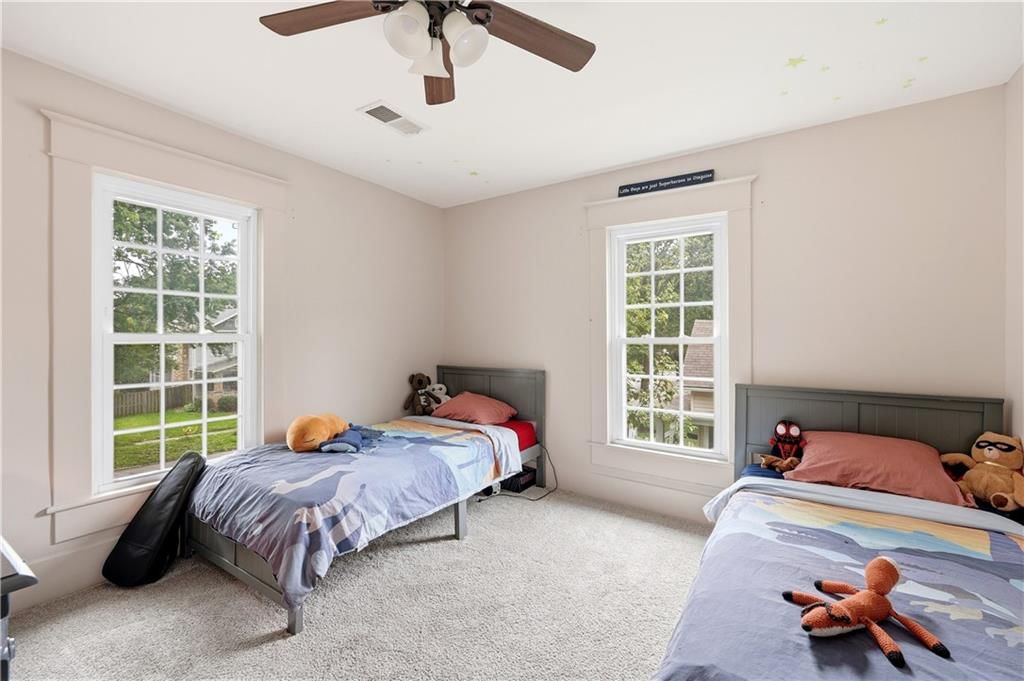 606 E Peoria Street — photo 33