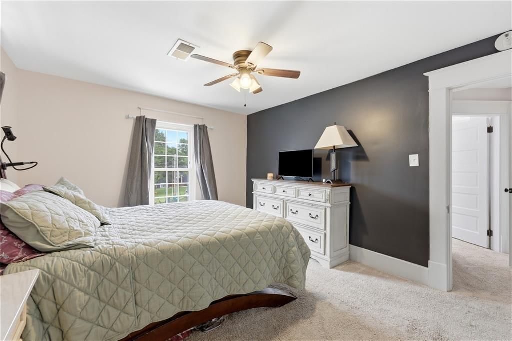 606 E Peoria Street — photo 37